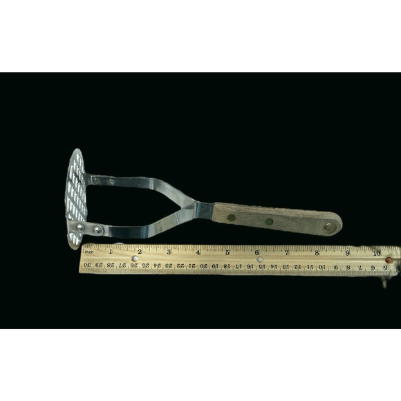 Robinson Stainless Steel Potato Masher Wood Handle Grid Head - Picture 2 of 6